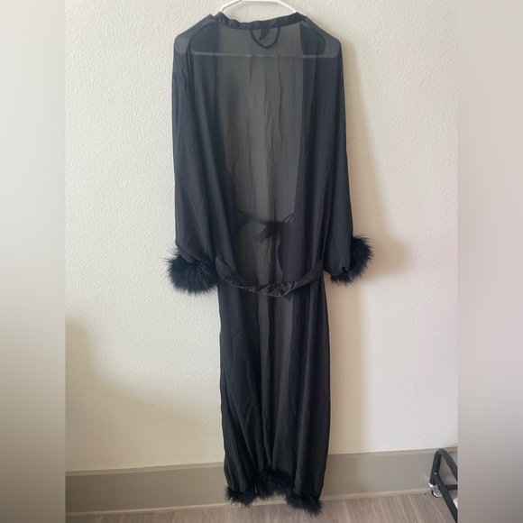 Meshki black mesh light weight long fur tie robe - Picture 3 of 3